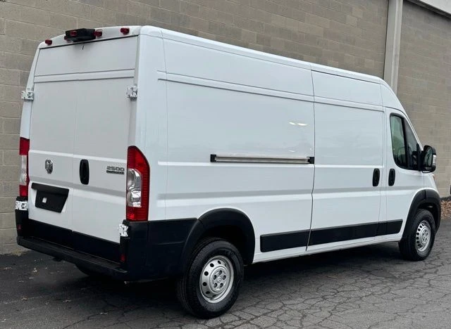 2025 Ram ProMaster - Image 8 of 12
