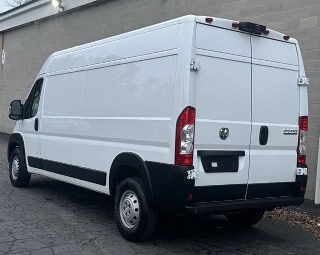 2025 Ram ProMaster - Image 4 of 12