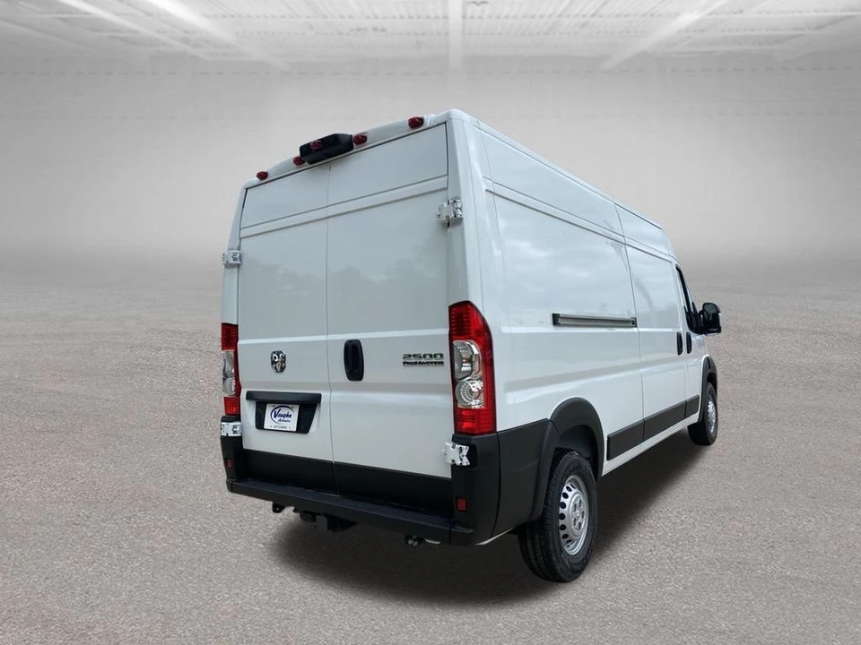 2025 Ram ProMaster - Image 11 of 12