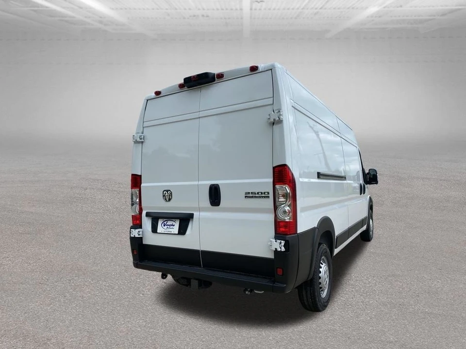 2025 Ram ProMaster - Image 10 of 12