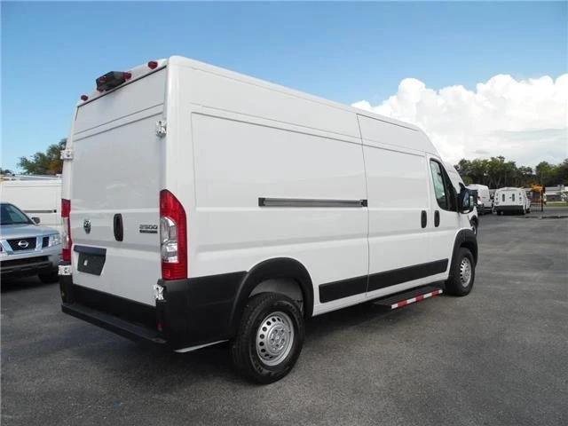 2025 Ram ProMaster - Image 4 of 21