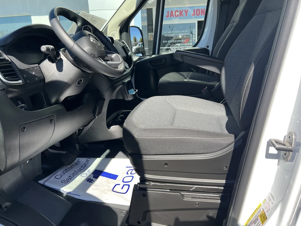 2025 Ram ProMaster - Image 17 of 29