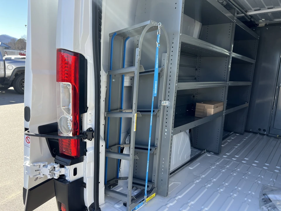 2025 Ram ProMaster - Image 9 of 29