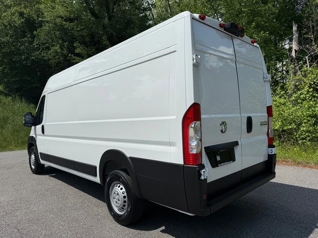 2025 Ram ProMaster - Image 12 of 21
