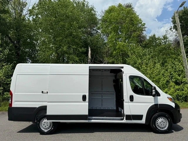 2025 Ram ProMaster - Image 7 of 21