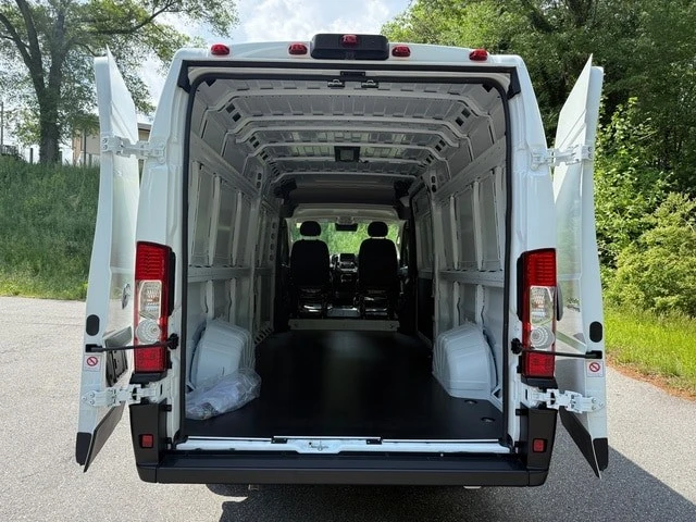 2025 Ram ProMaster - Image 11 of 21