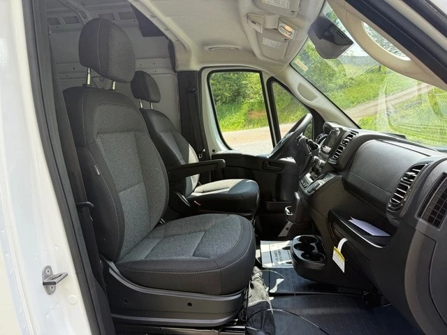 2025 Ram ProMaster - Image 17 of 21