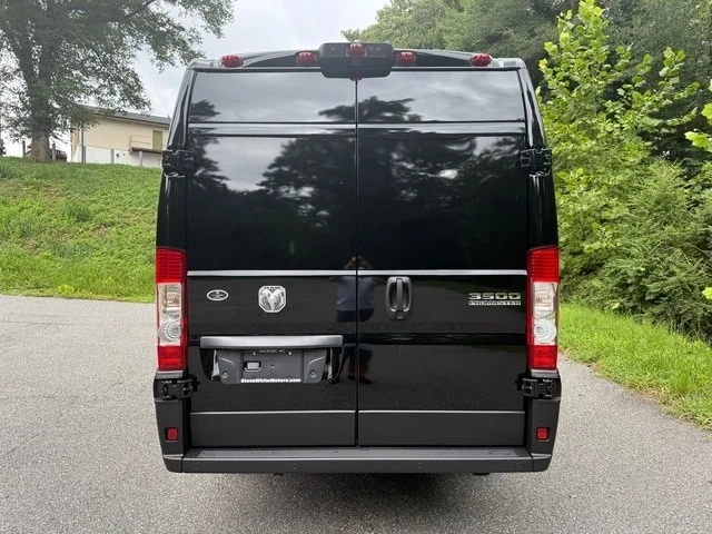 2025 Ram ProMaster - Image 9 of 21