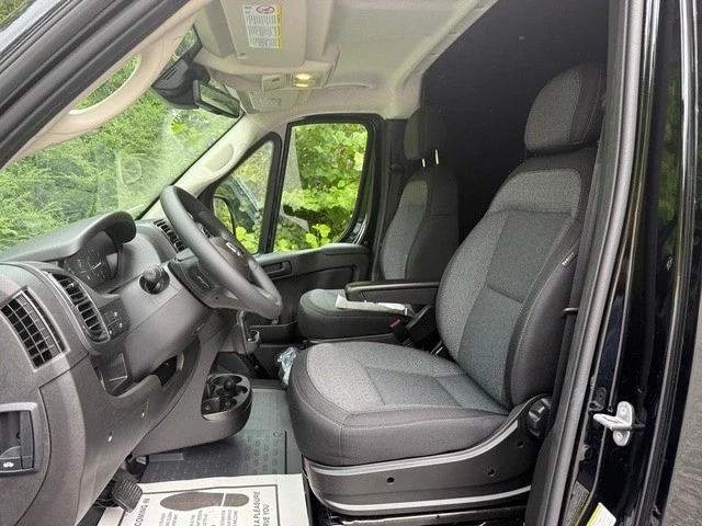2025 Ram ProMaster - Image 12 of 21