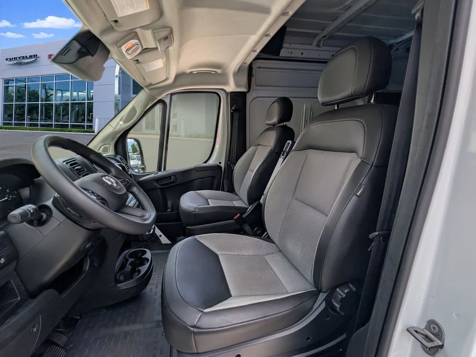 2025 Ram ProMaster - Image 8 of 21