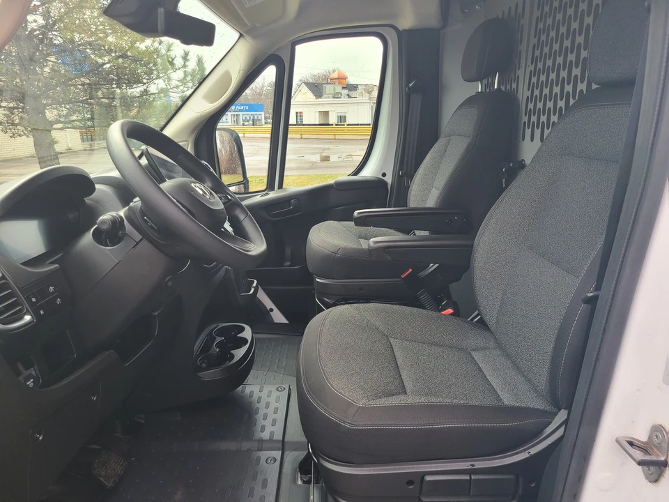 2025 Ram ProMaster - Image 10 of 21
