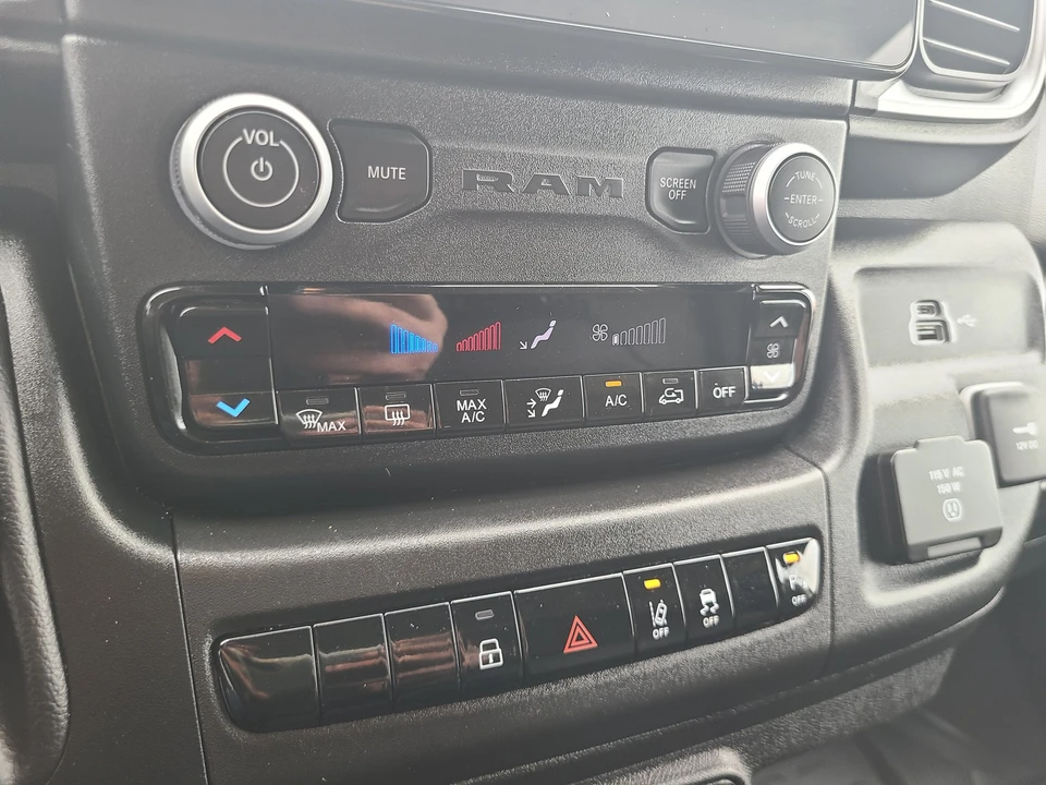 2025 Ram ProMaster - Image 16 of 21