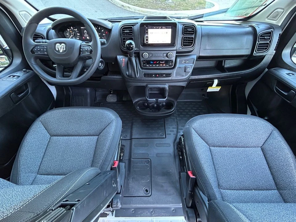 2025 Ram ProMaster - Image 10 of 21