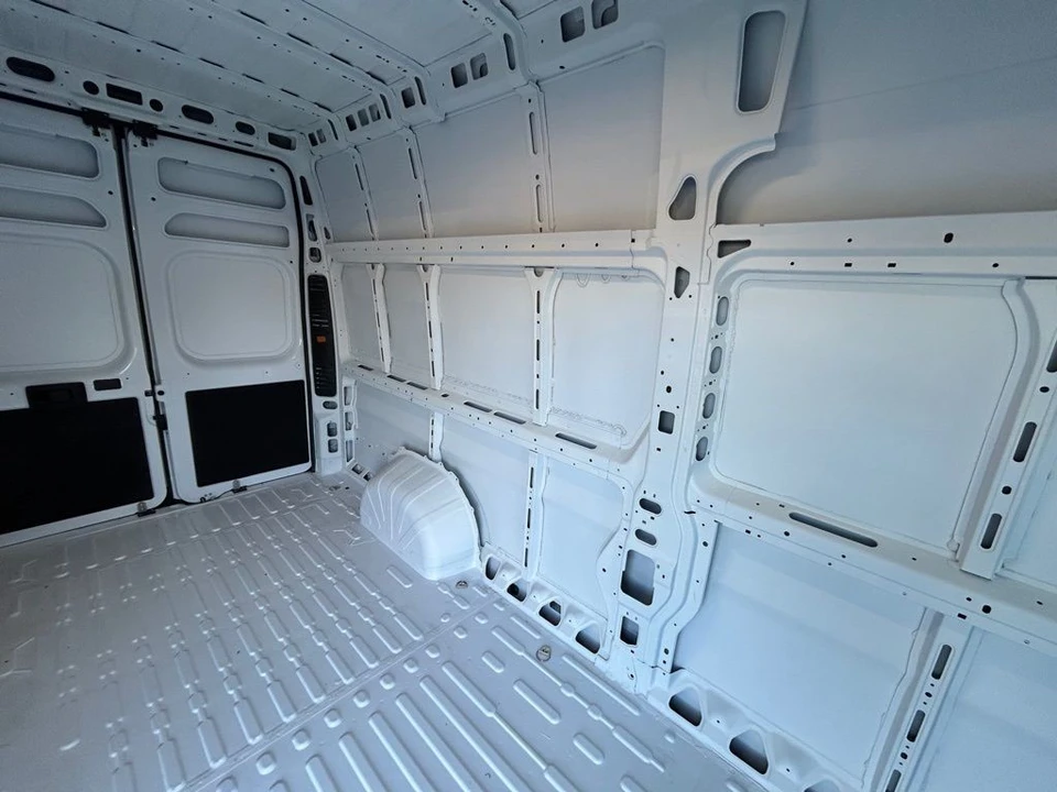 2025 Ram ProMaster - Image 14 of 21