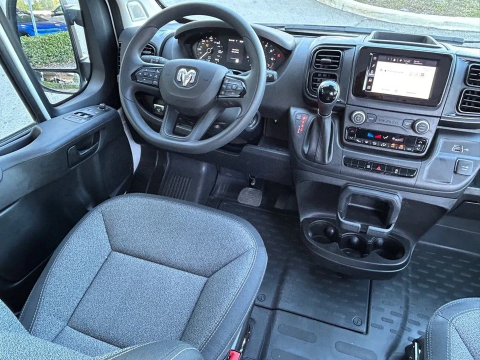 2025 Ram ProMaster - Image 9 of 21