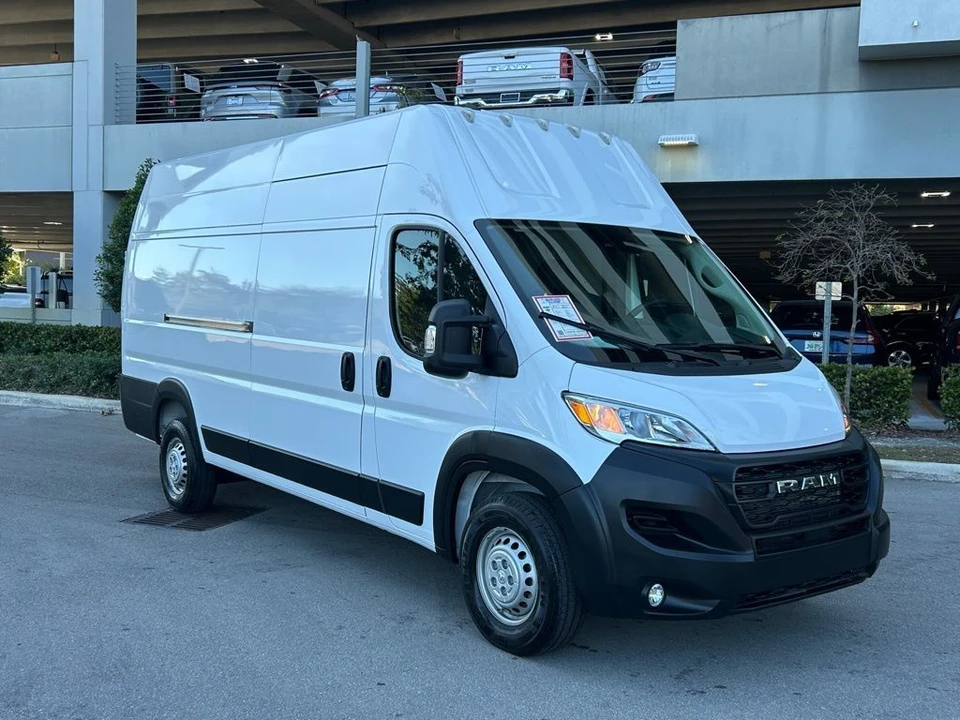2025 Ram ProMaster - Image 3 of 21