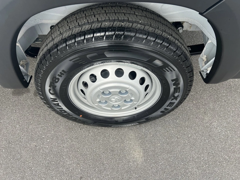 2025 Ram ProMaster - Image 13 of 21