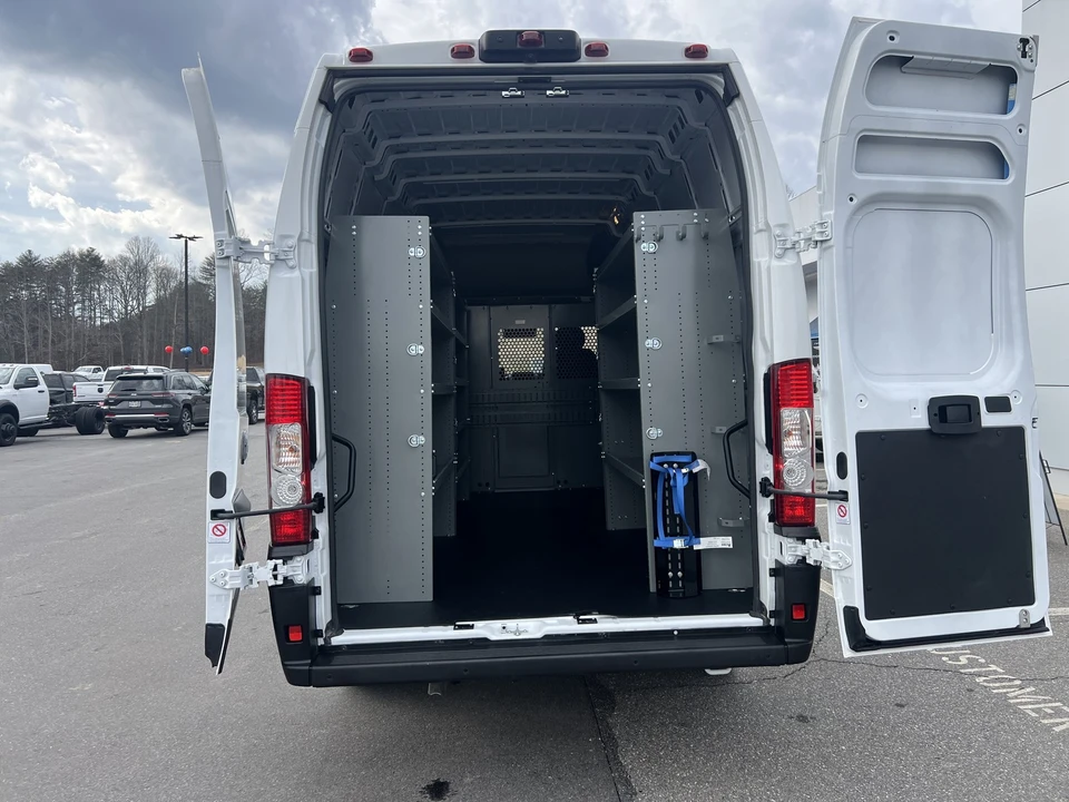 2025 Ram ProMaster - Image 8 of 21