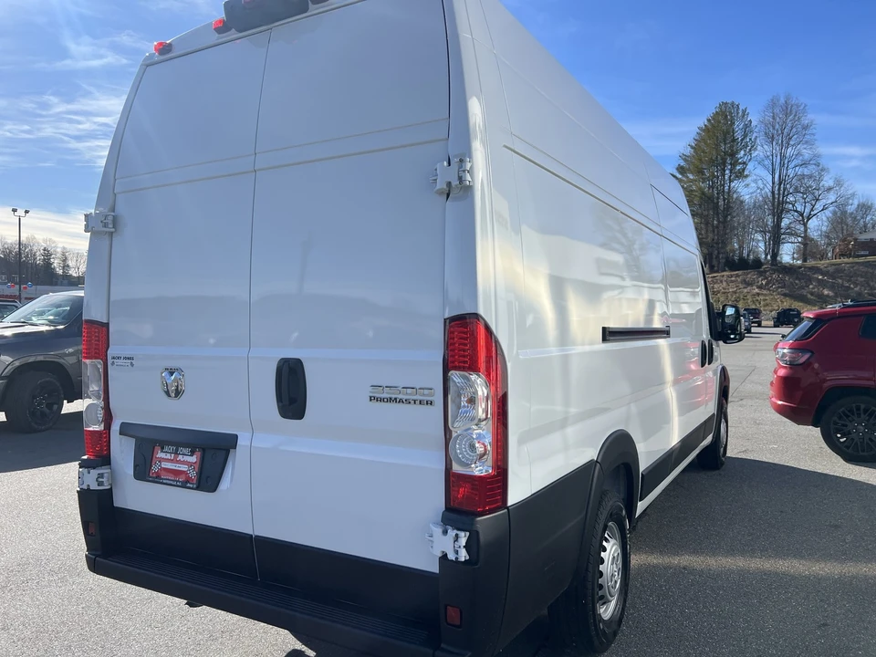 2025 Ram ProMaster - Image 3 of 21