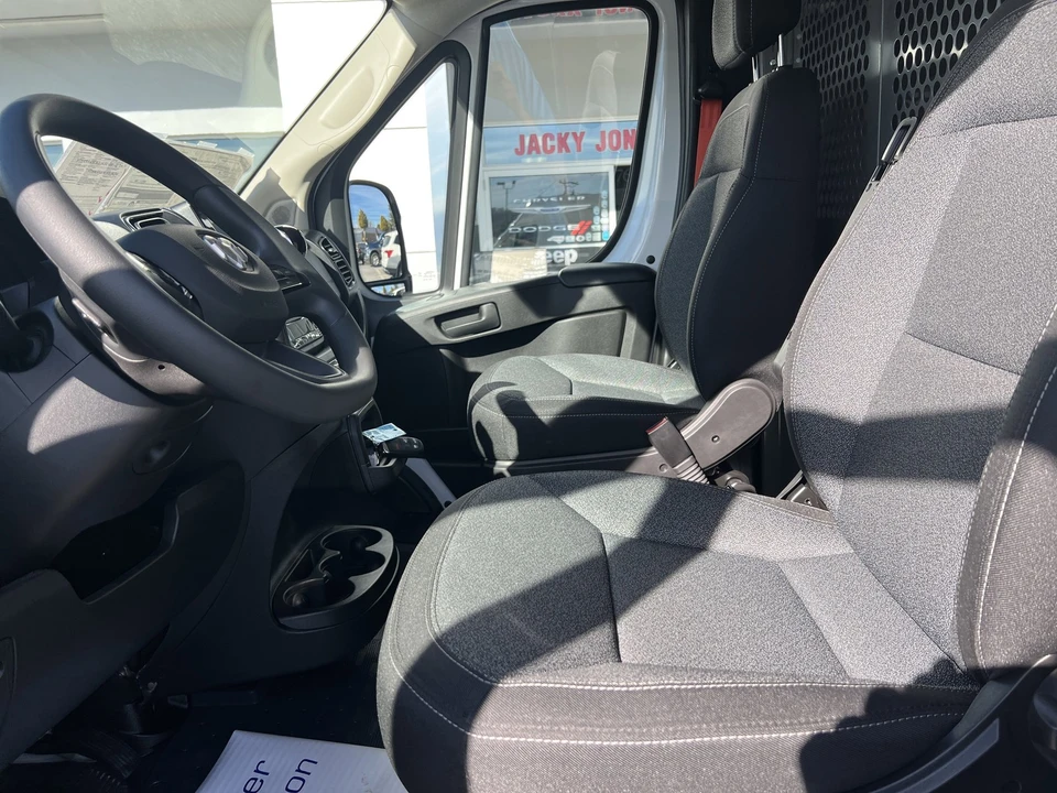 2025 Ram ProMaster - Image 15 of 21