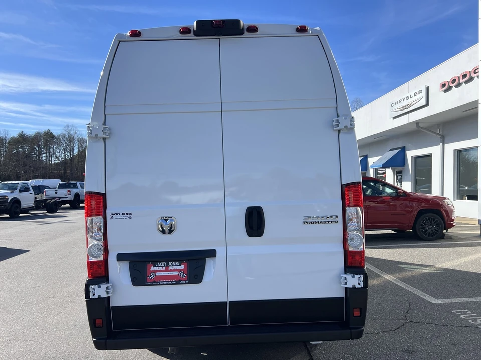 2025 Ram ProMaster - Image 2 of 12