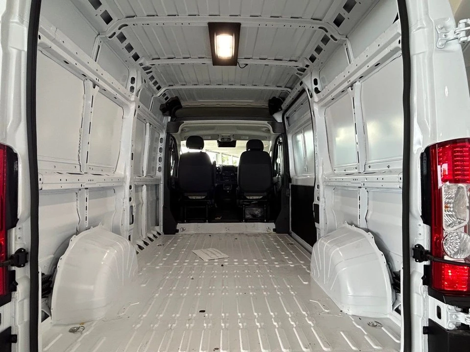 2025 Ram ProMaster - Image 11 of 21