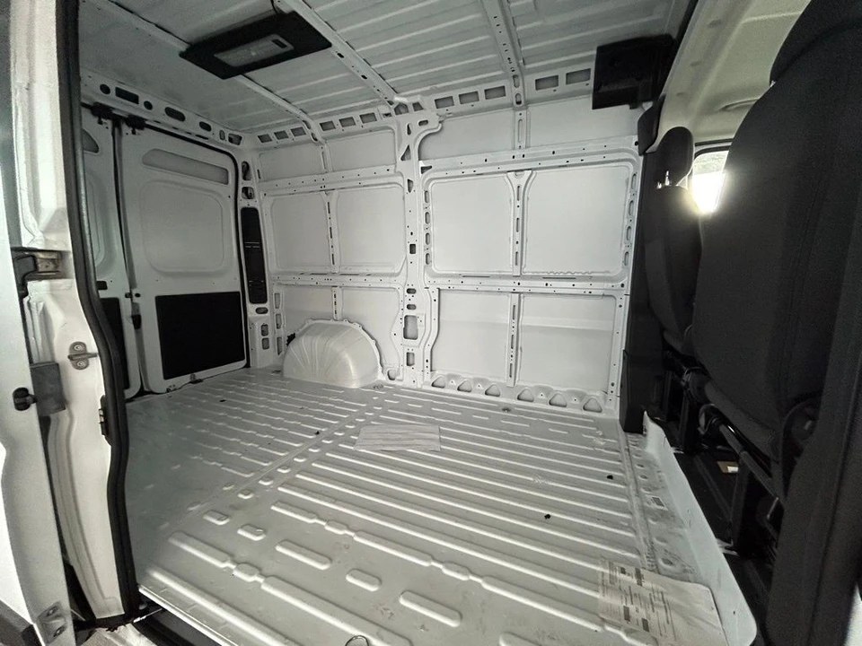 2025 Ram ProMaster - Image 8 of 21