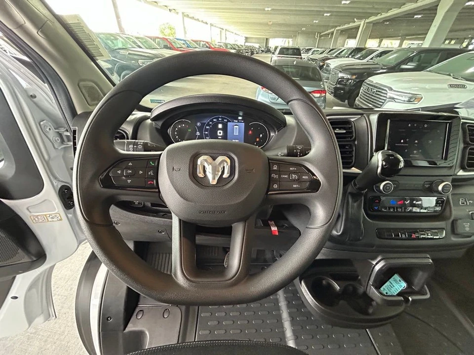 2025 Ram ProMaster - Image 18 of 21