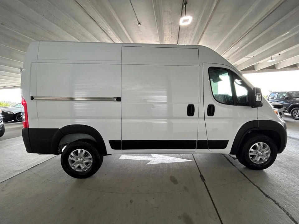 2025 Ram ProMaster - Image 3 of 21