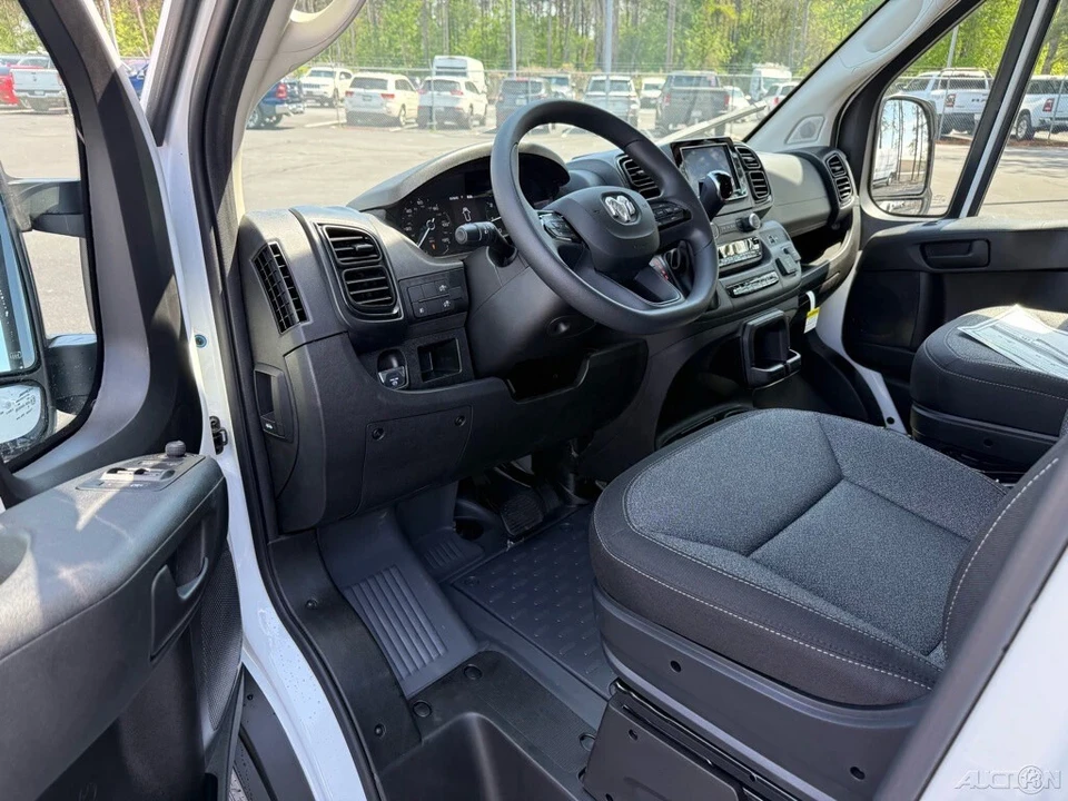 2025 Ram ProMaster - Image 4 of 9