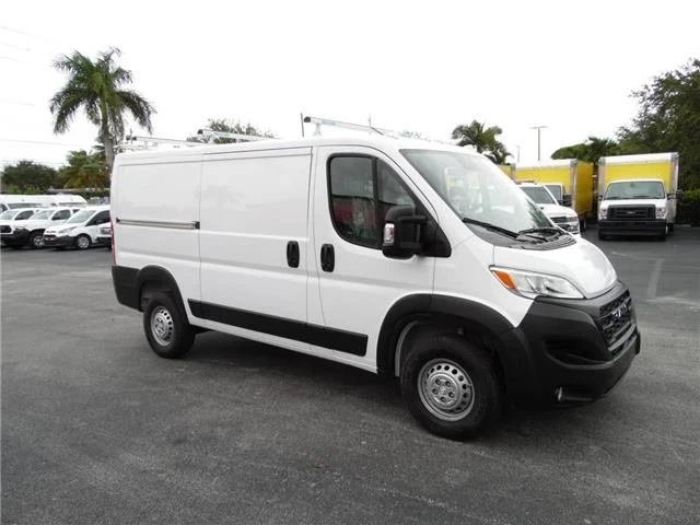2025 Ram ProMaster - Image 3 of 21