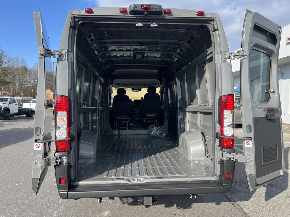 2025 Ram ProMaster - Image 7 of 12