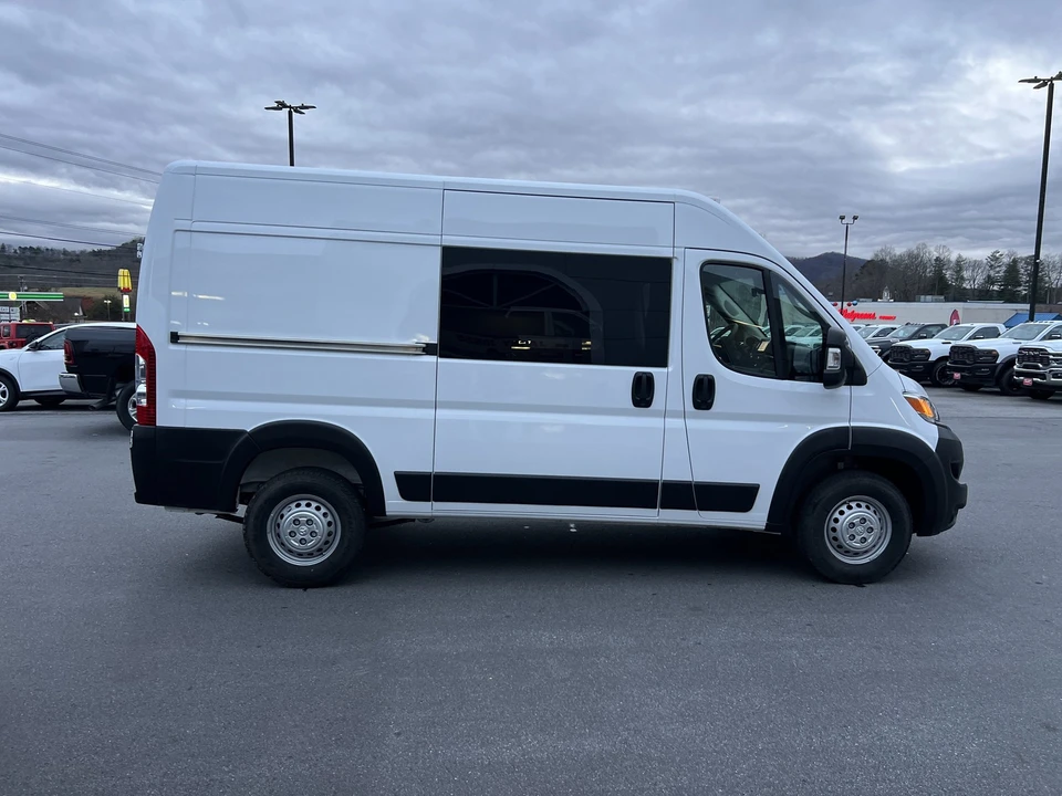 2025 Ram ProMaster - Image 4 of 12