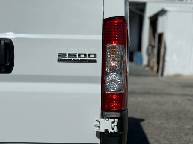 2025 Ram ProMaster - Image 8 of 12
