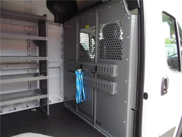 2025 Ram ProMaster - Image 17 of 21
