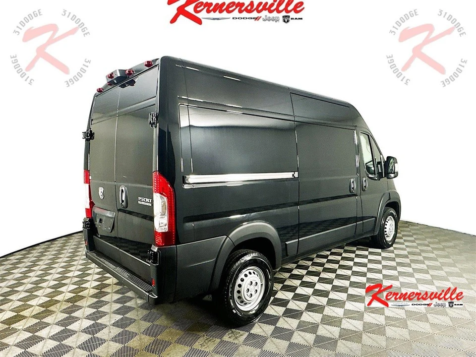 2025 Ram ProMaster - Image 7 of 12
