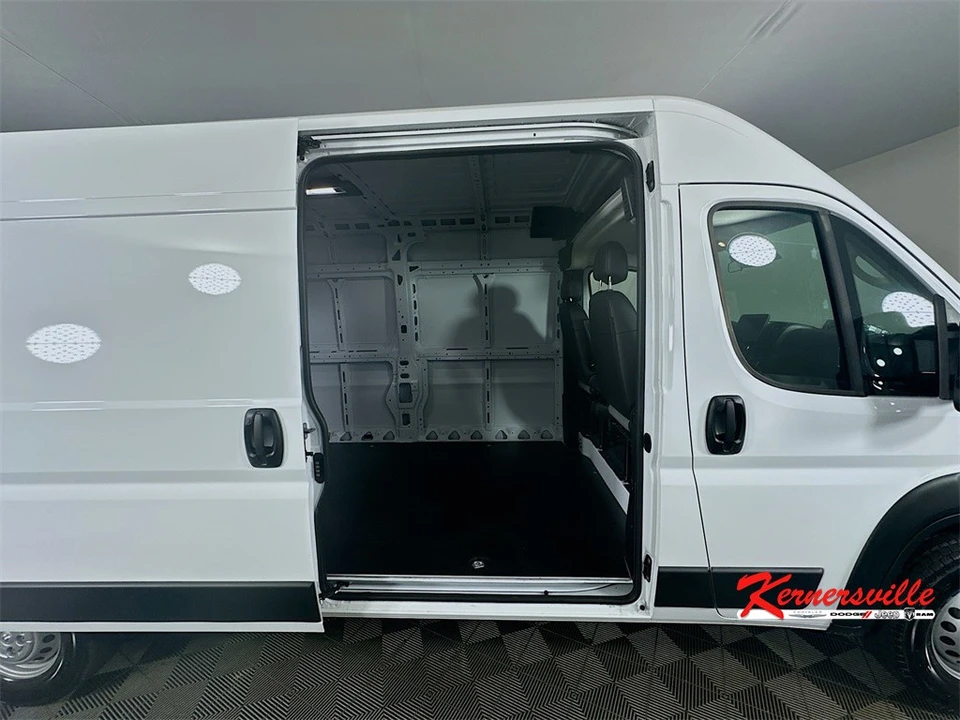2025 Ram ProMaster - Image 10 of 12