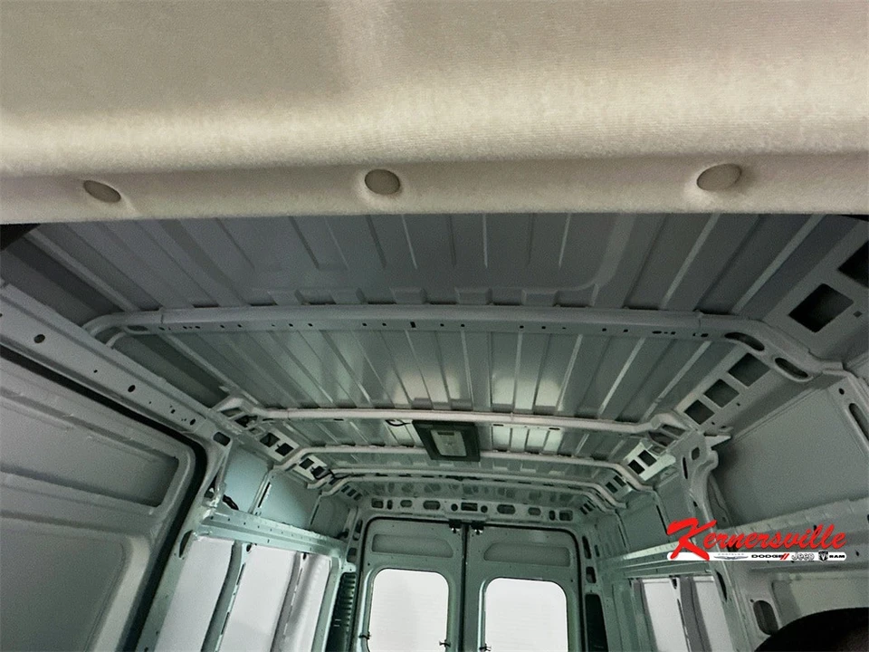 2025 Ram ProMaster - Image 14 of 21