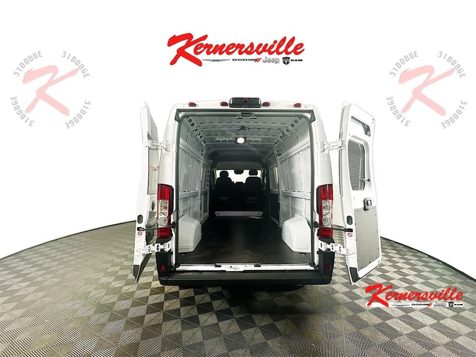 2025 Ram ProMaster - Image 16 of 21