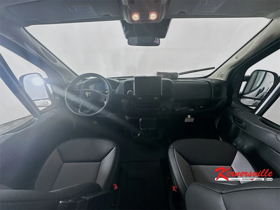 2025 Ram ProMaster - Image 9 of 12