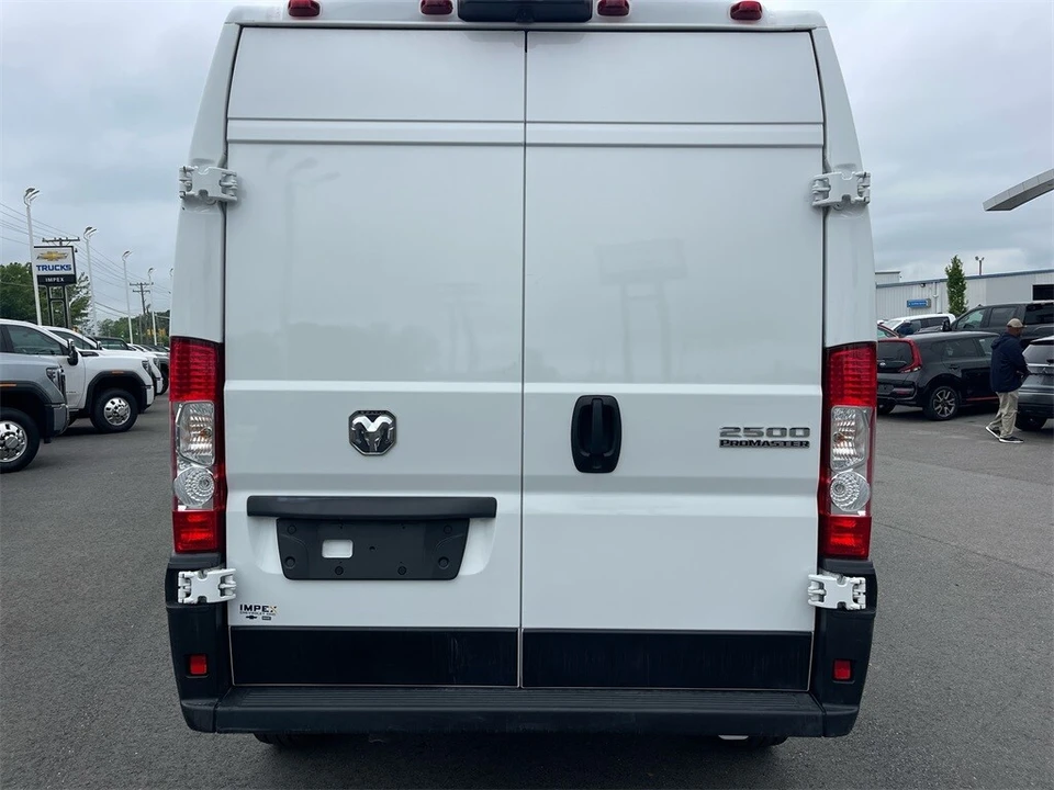 2025 Ram ProMaster - Image 4 of 12