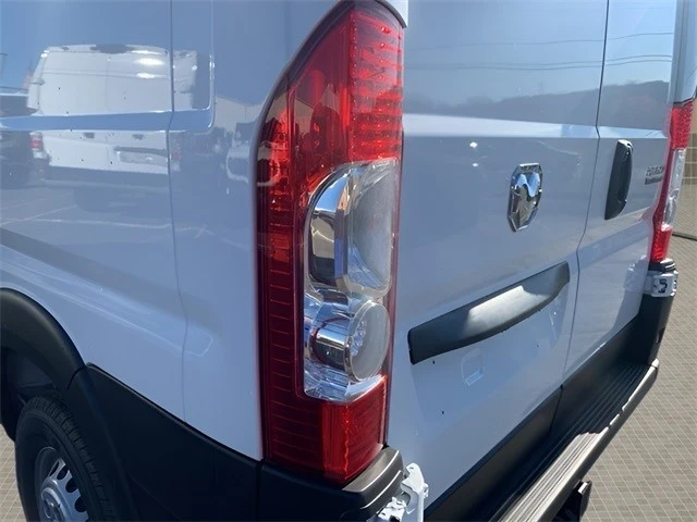 2025 Ram ProMaster - Image 13 of 21
