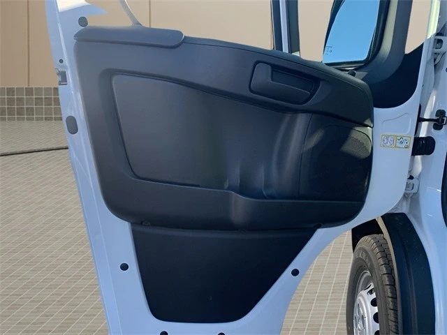 2025 Ram ProMaster - Image 17 of 21