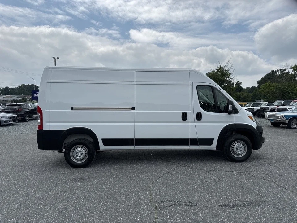 2025 Ram ProMaster - Image 6 of 12