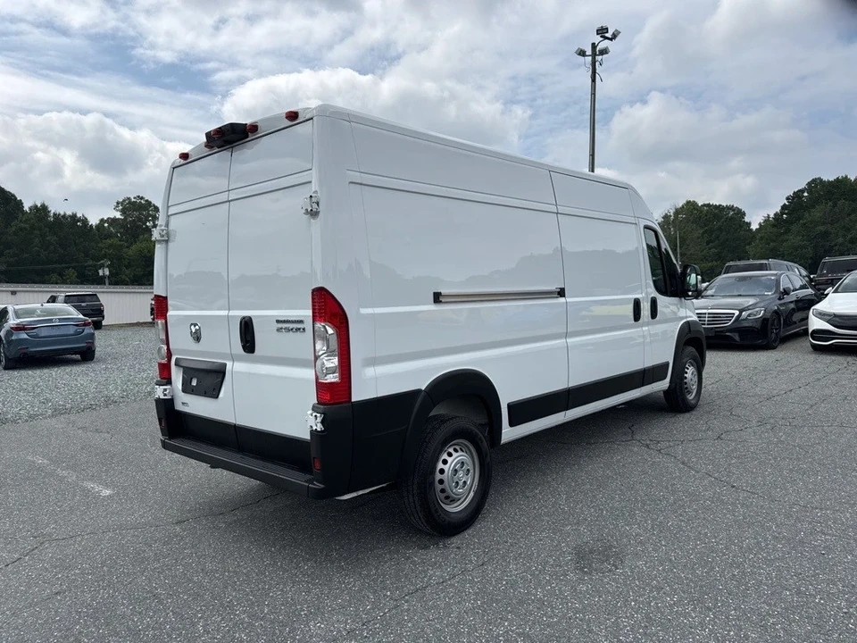 2025 Ram ProMaster - Image 5 of 12
