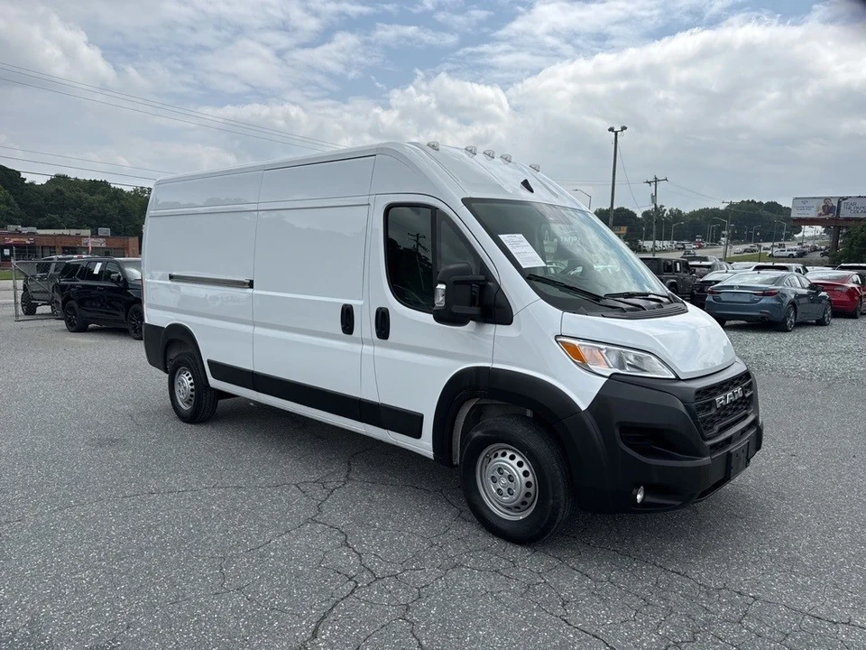 2025 Ram ProMaster - Image 7 of 12