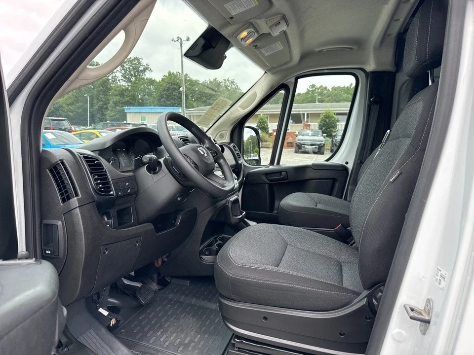 2025 Ram ProMaster - Image 9 of 12