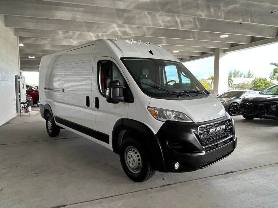 2025 Ram ProMaster - Image 2 of 12