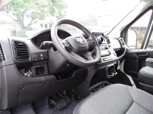 2025 Ram ProMaster - Image 12 of 19