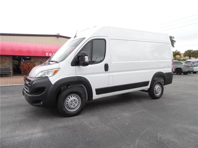 2025 Ram ProMaster - Image 3 of 19